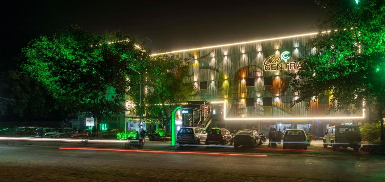 Club Central ボルプル エクステリア 写真